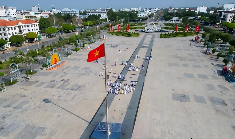 quảng trường bạc li&ecirc;u.jpg