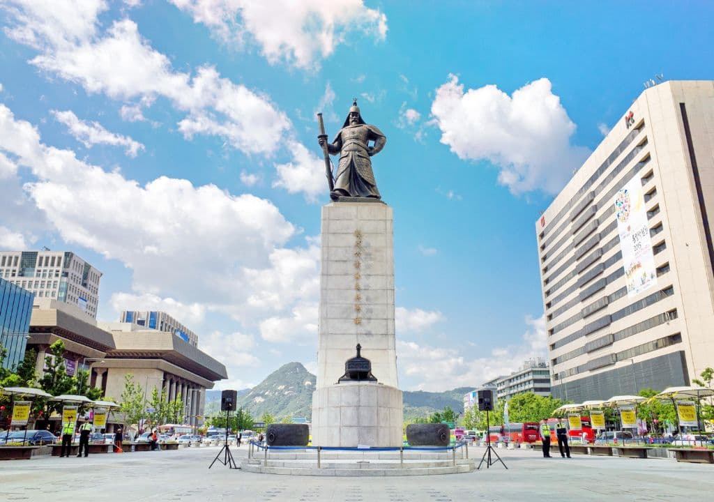 quang-truong-gwanghwamun-han-quoc.jpg