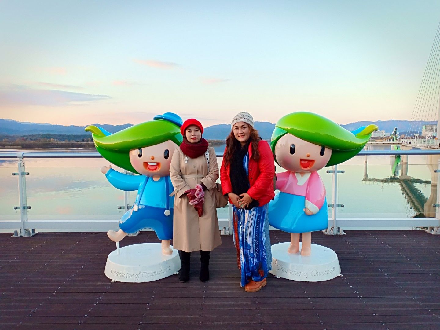 Cầu K&iacute;nh Soyanggang Chuncheon HQ.jpg