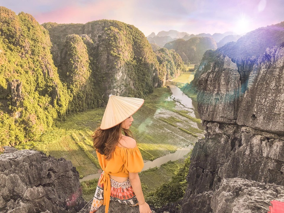 Tour danh thắng miền Bắc: Hà Nội - Ninh Bình - Tràng An - Chùa Bái Đính - Hang Múa - Bảo Tàng Quảng Ninh - Vịnh Hạ Long