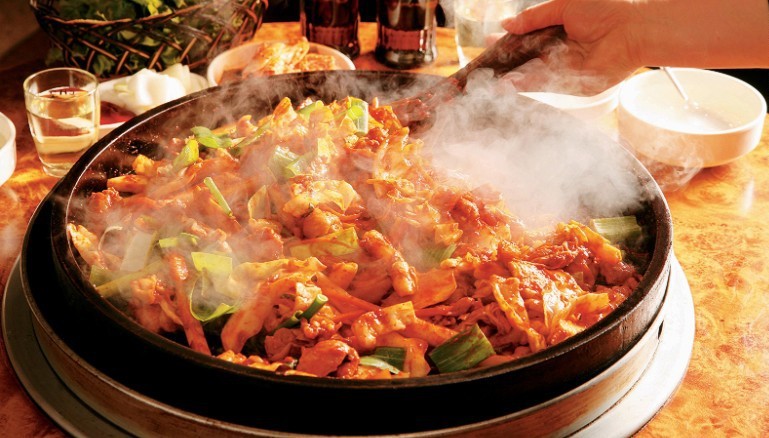 Gà cay Dakgalbi.jpg