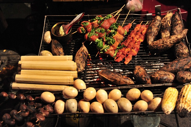 am-thuc-o-quy-ho.jpg