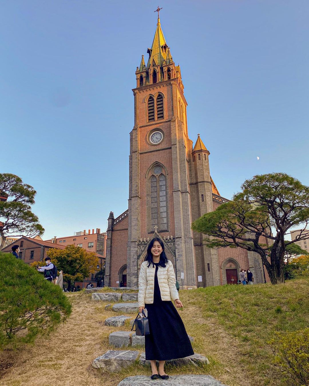 Nh&agrave; thờ lớn Myeongdong.jpg