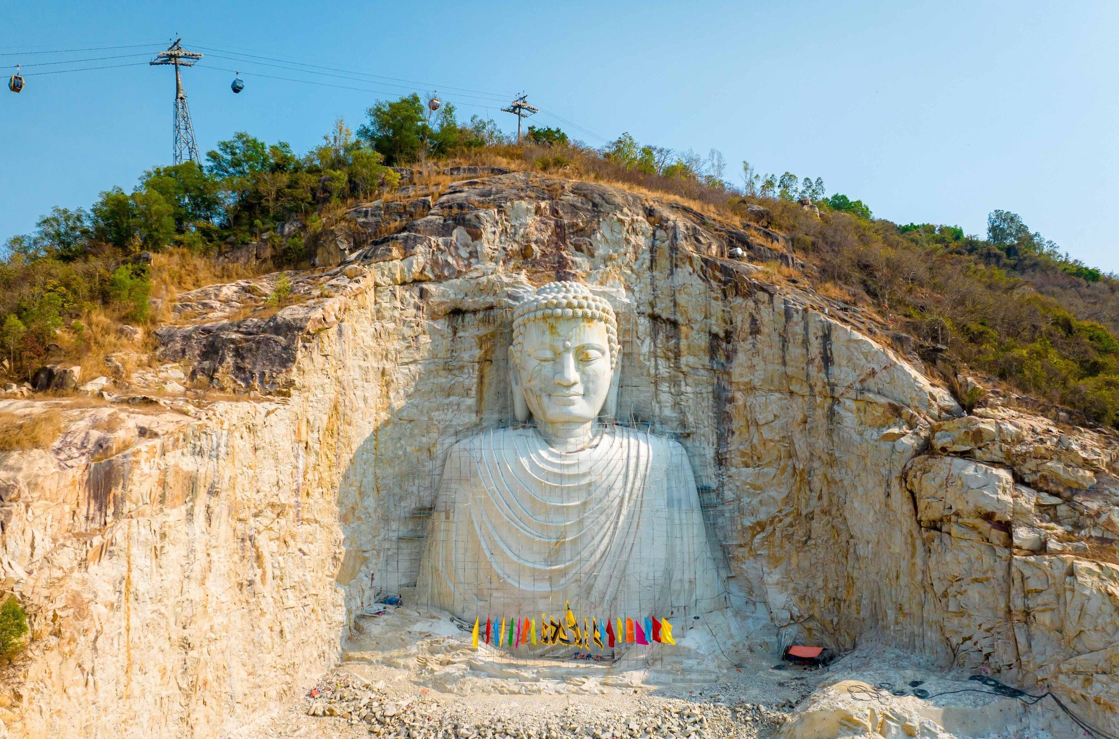 Tượng phật Thích Ca Núi Sam.jpg