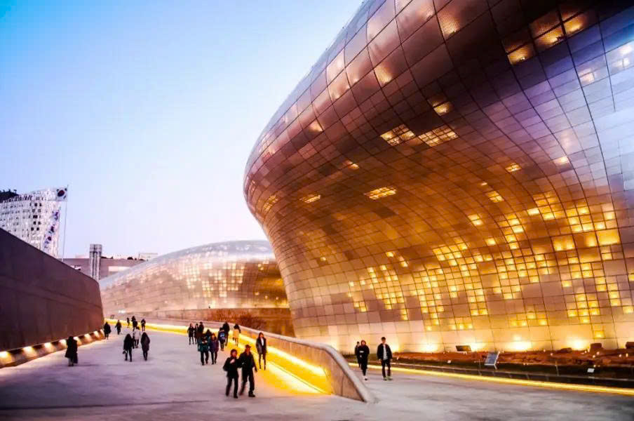 Dongdaemun Design Plaza.jpg