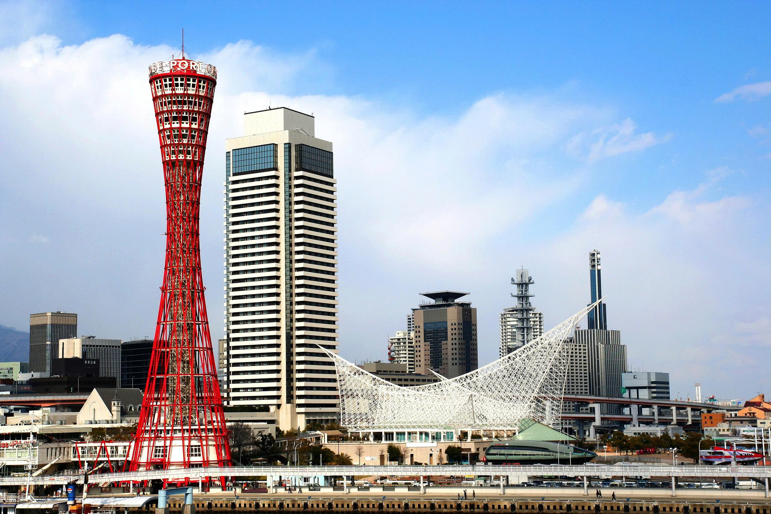 Kobe Port Tower.jpg