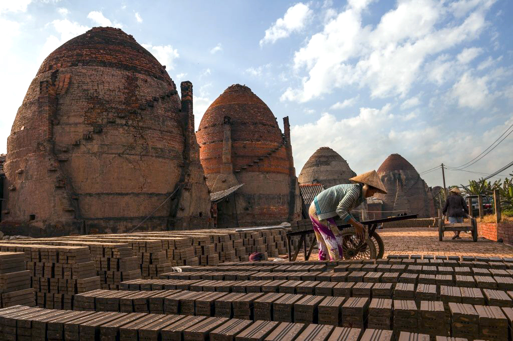 lo gach mang thit.jpg